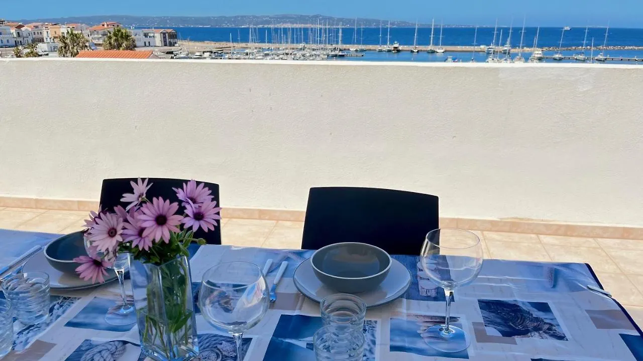 Attici Con Terrazzo Vista Mare Apartment Calasetta Italy