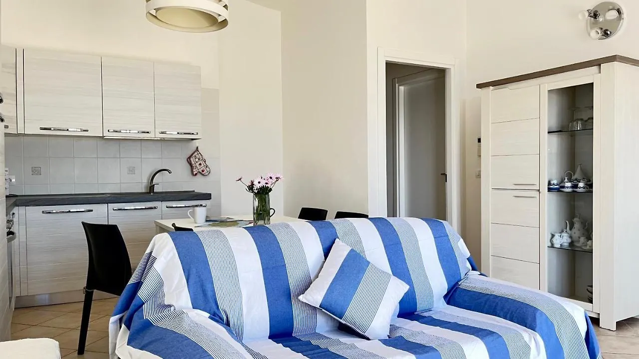 Attici Con Terrazzo Vista Mare Apartment Calasetta Italy